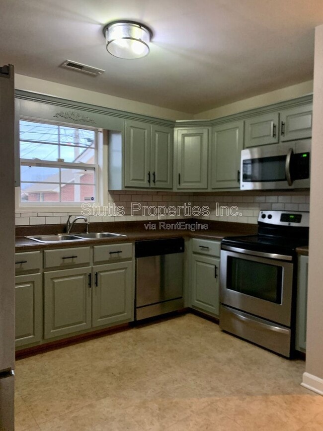 Foto del edificio - 307 Monroe Ave