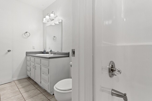 Building Photo - Riverwood Apartments