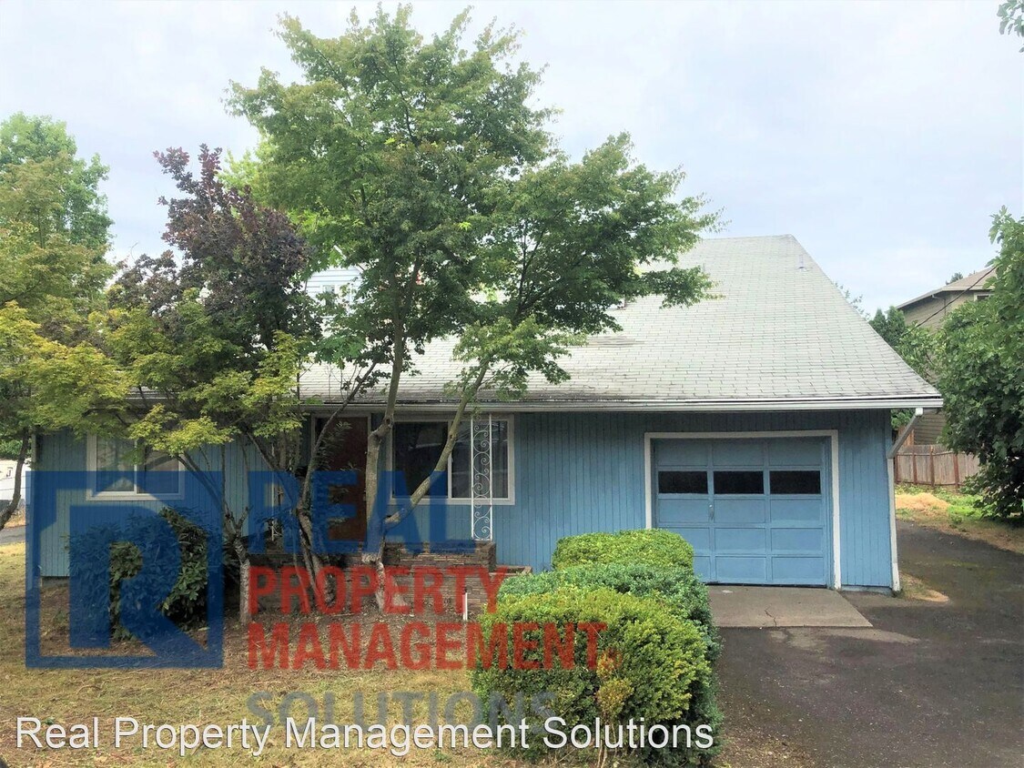 5 br, 2 bath House 8927 SE Rhone St House for Rent in Portland, OR