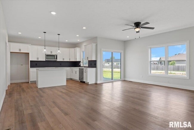 Building Photo - 4621 Eugene Ct