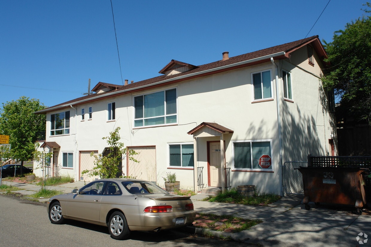 Building Photo - 1801 Derby St