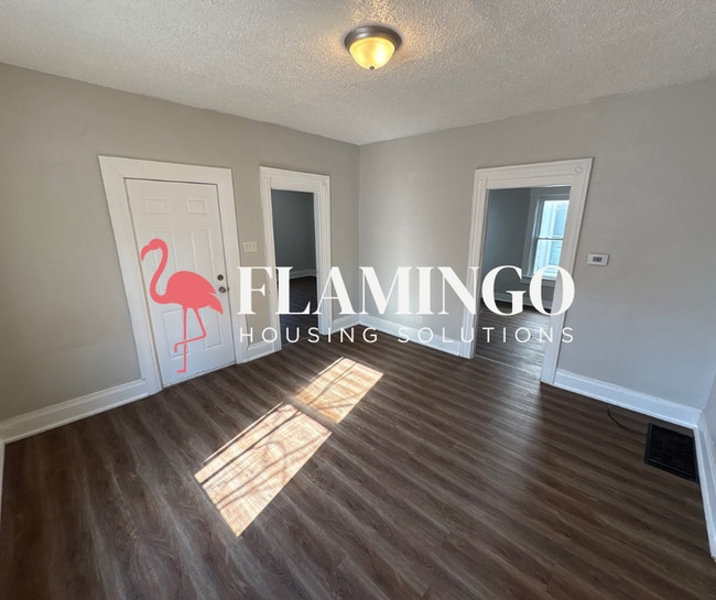 Building Photo - 112 N Irwin St