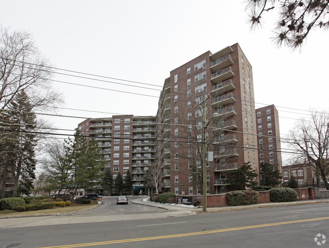 Fountain Terrace Condominiums Apartments in Stamford, CT