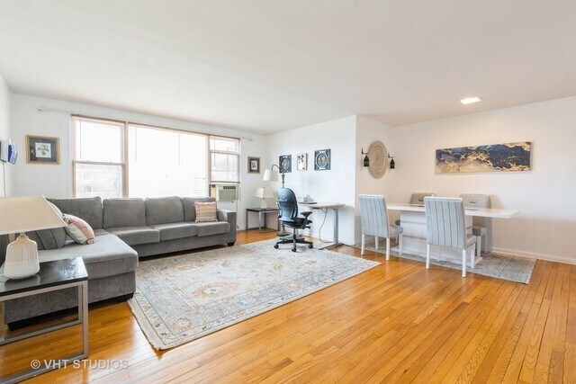 Foto del edificio - 6127 N Seeley Ave