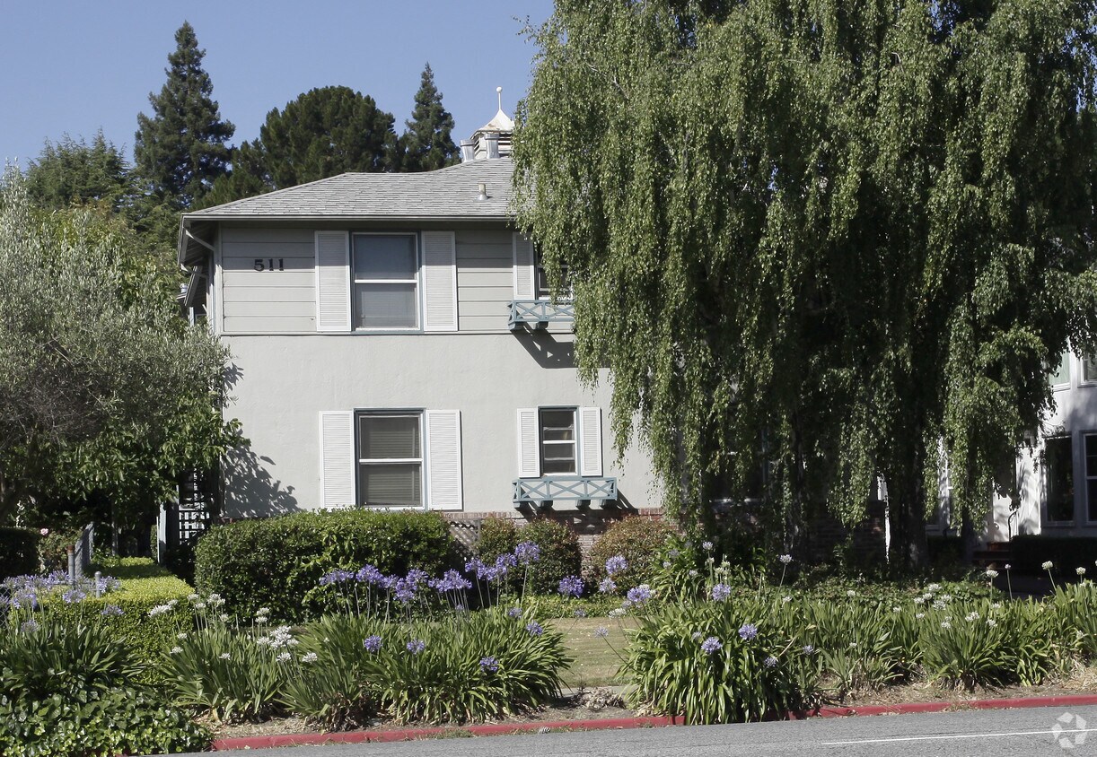 Building Photo - 511 El Camino Real