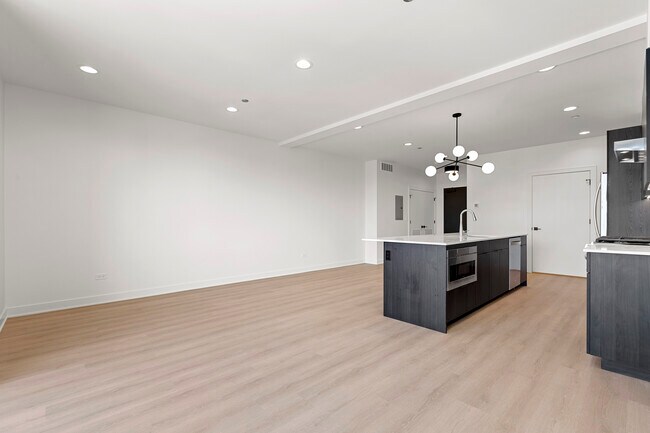 Foto del edificio - 1801 W Grand Ave