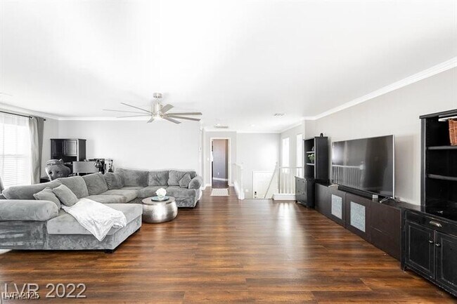 Foto del edificio - 9761 Splendor Sky Ave