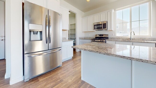 Building Photo - 6154 N Black Rock Hl