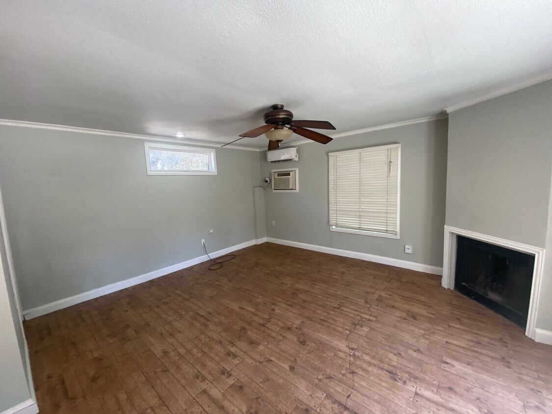 Building Photo - 2702 23rd St