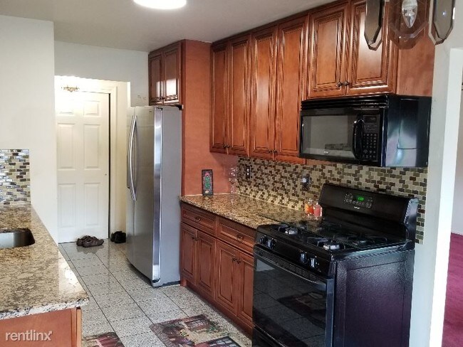 Foto del edificio - 1 br, 2 bath Condo - 132 D Beverly Hills T...