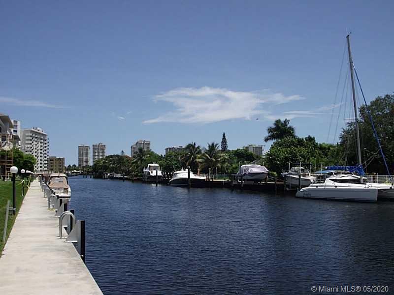 Foto principal - 465 Paradise Isle Blvd