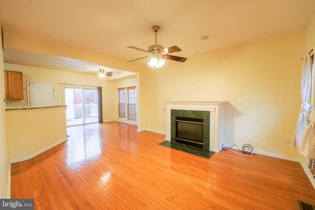 Building Photo - 303 Highland Ridge Ave