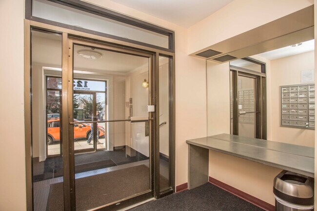 Foto del edificio - 123 Highland Ave