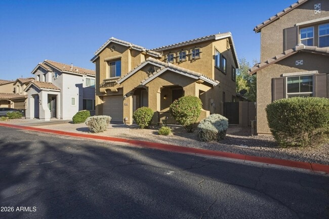 Building Photo - 5643 E Alder Ave