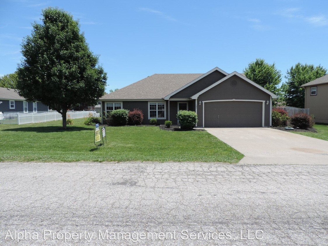Primary Photo - 153 SE 1171