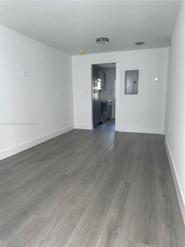 Foto del edificio - 638 SW 21st Ave