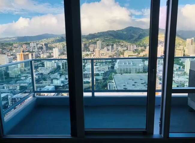 View and balcony - 1391 Kapiolani Blvd