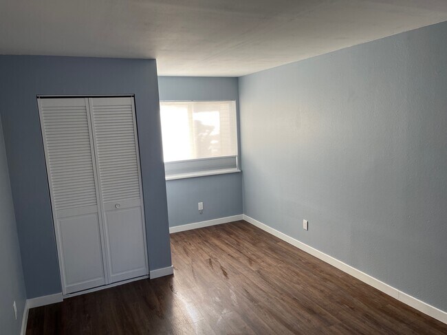 Building Photo - 1705 Heatheridge Rd