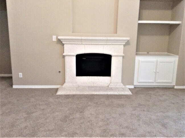 Foto del edificio - 1322 Ventura Canyon Dr