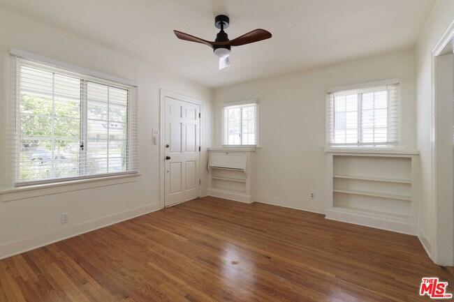 Foto del edificio - 5128 Windermere Ave
