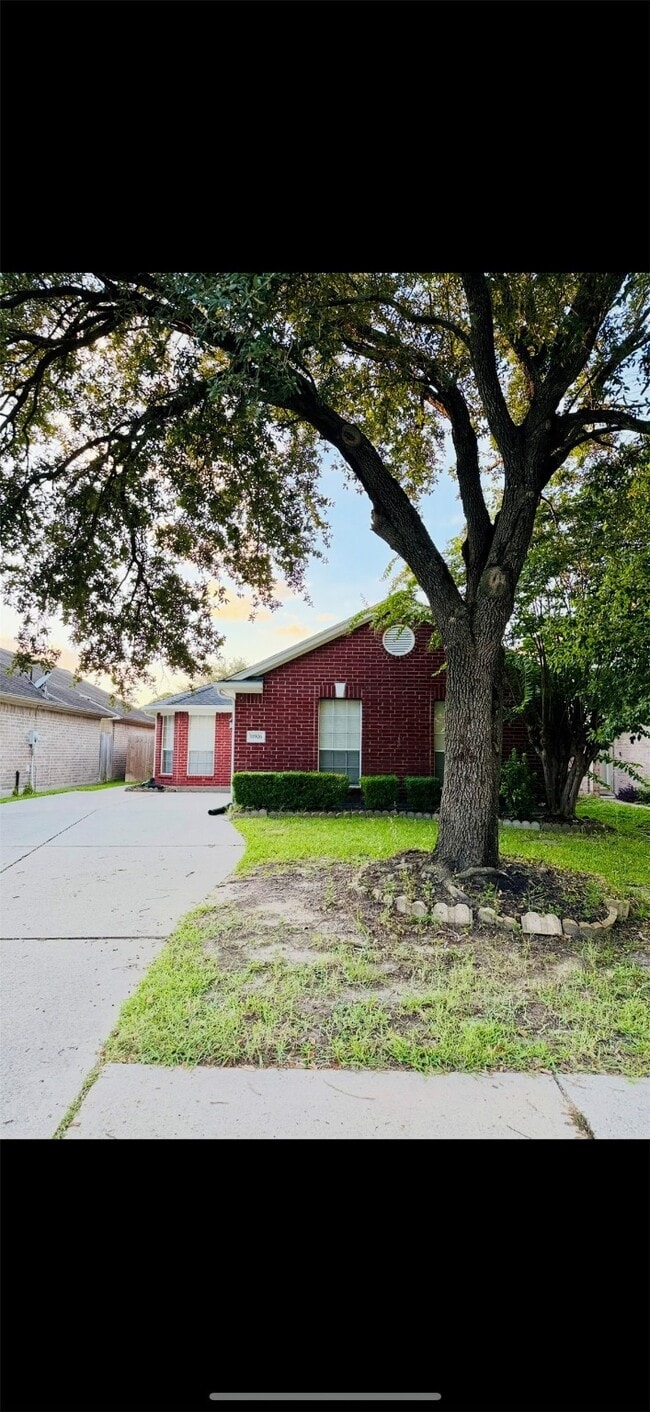 Building Photo - 11906 Oakner Dr