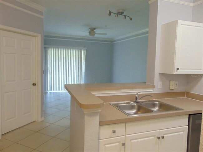 Foto del edificio - 4323 Bayside Village Dr