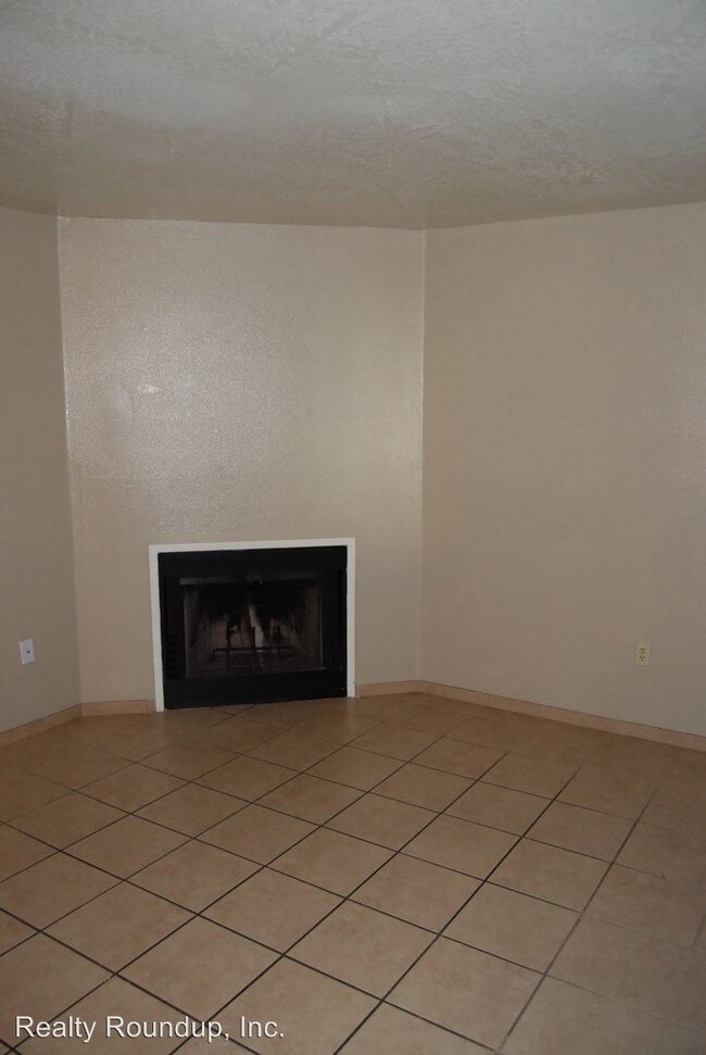 Building Photo - 1108 Porter Ave