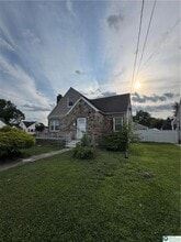 Building Photo - 703 Keystone Ave