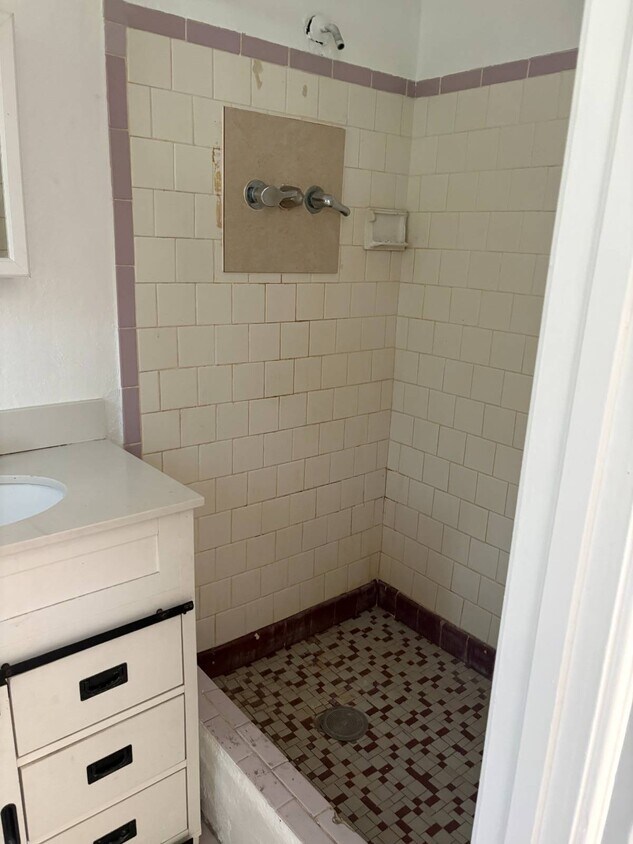 Foto del edificio - 12420 N Florida Ave