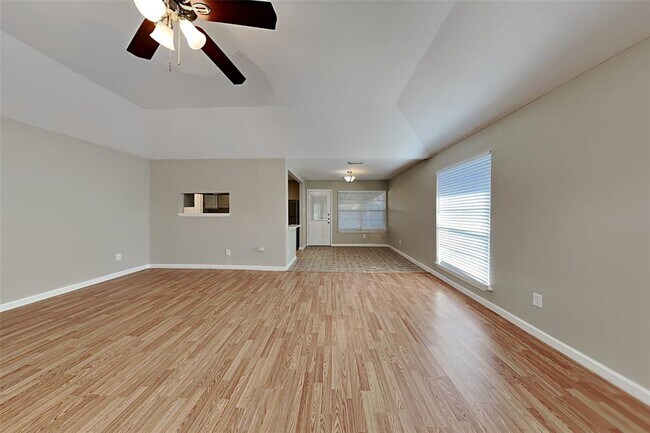 Building Photo - 6819 Kearney Dr