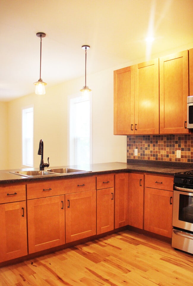 Building Photo - 26 Converse Ct