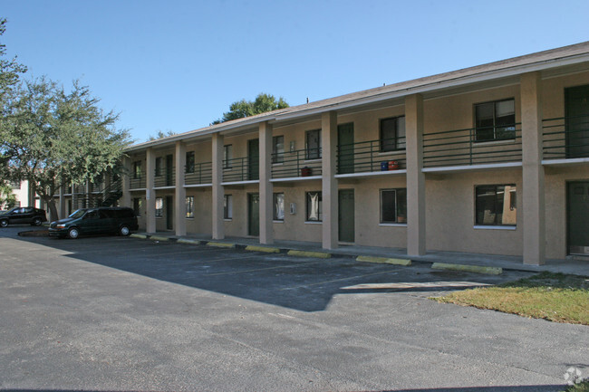 Garden Lakes - Apartments in Clearwater, FL | Apartments.com