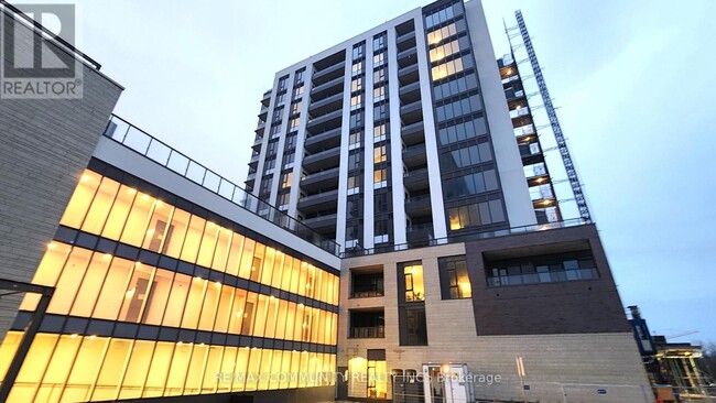 Photo du bâtiment - 705 Davis Dr