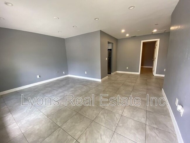 Foto del edificio - 4186 Pine Drop Ln