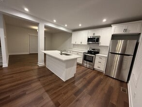Building Photo - 32B Fonda Rd