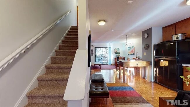 Building Photo - 102 Weatherstone Dr