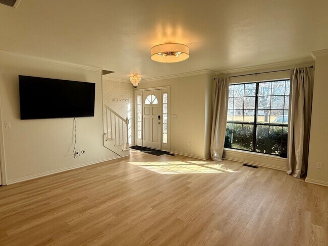 Foto del edificio - Spacious 3 Bedroom 3 Bath Home in NW OKC!!