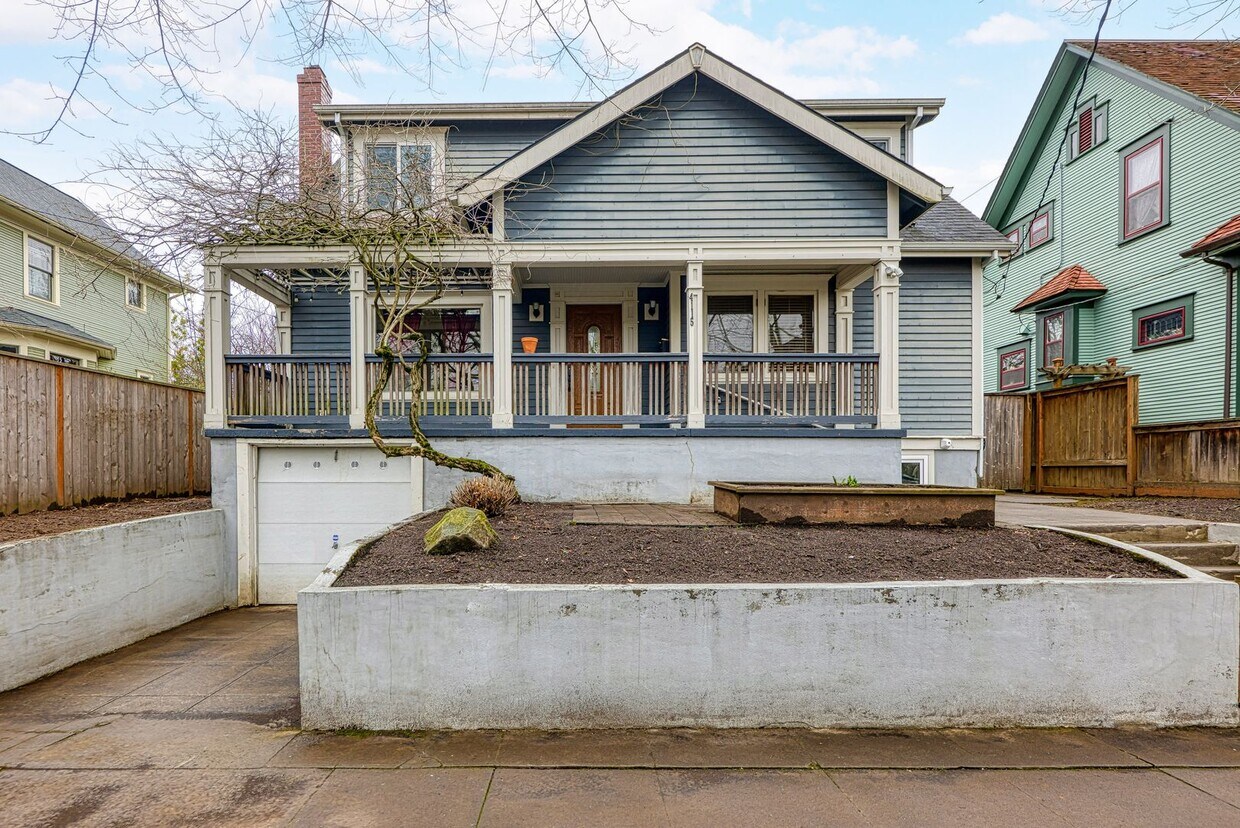Primary Photo - URBAN UPDATED 4 Bedroom/3 Bath CRAFTSMAN S...