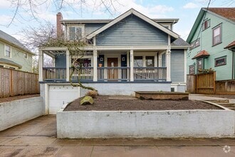 Building Photo - 4115 SE Yamhill St