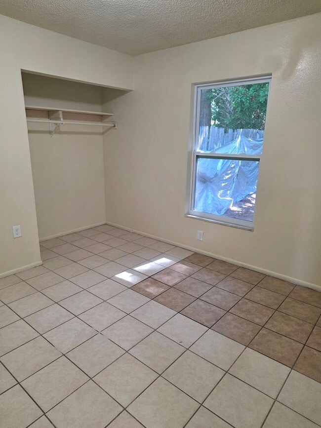 Building Photo - 3/2 DUPLEX
