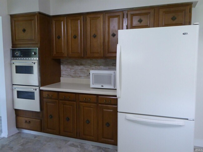 Building Photo - 52710 Swanson Dr