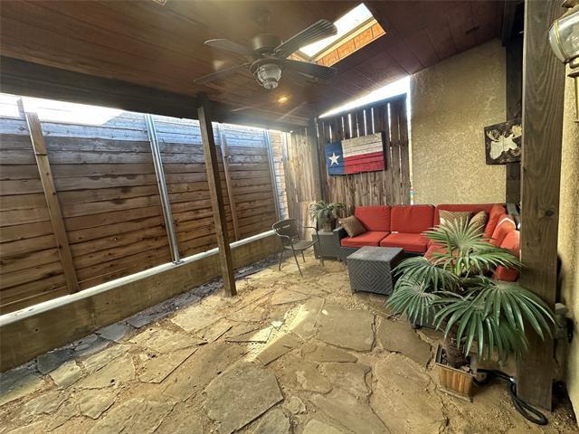 Foto del edificio - 3919 Cole Ave