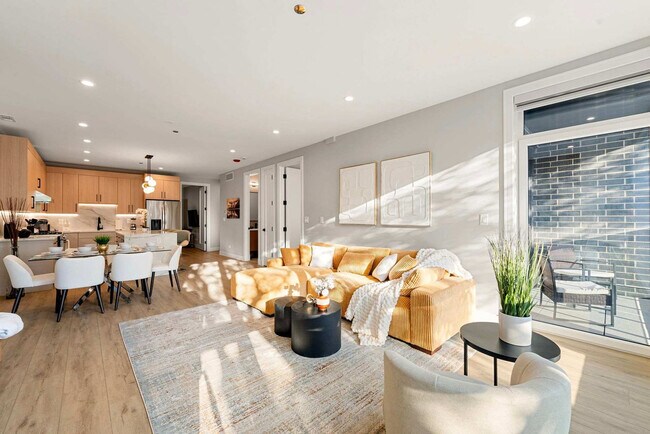 Foto del edificio - 2344 W Polk St