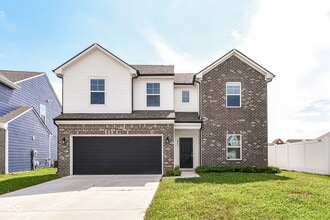 Building Photo - 5051 Maywood Dr