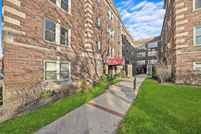 Foto del edificio - 65 E Harris Ave