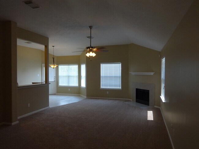 Foto del edificio - 19339 Otter Trail Ct