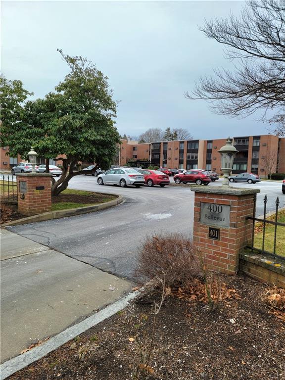 Building Photo - 401 Bellevue Ave