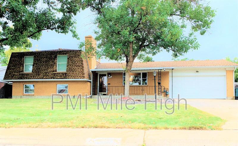 Foto principal - 10901 Acoma St