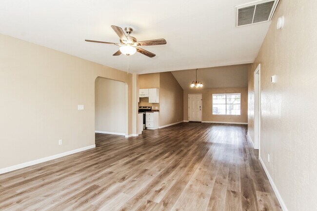 Foto del edificio - 19643 N 12th Pl