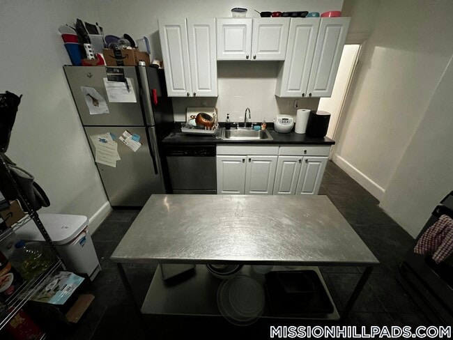 Building Photo - 40-42 Hillside St.